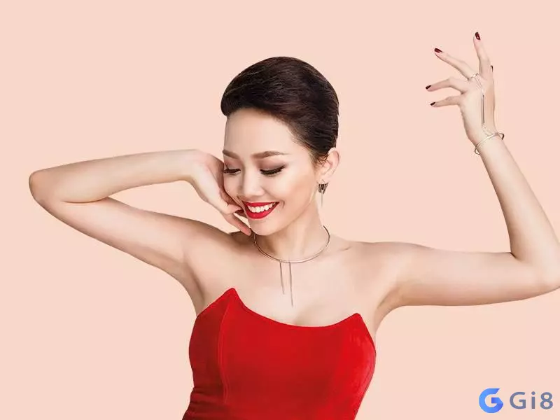 Mơ thấy người nổi tiếng đánh con gì?