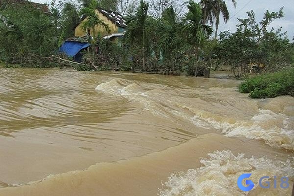 Nằm mơ thấy lũ lụt có nghĩa là bạn đang quá lấn lướt người khác