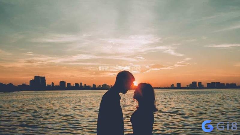 Mơ thấy hôn crush là điềm báo cho chặng đường phát triển của bạn